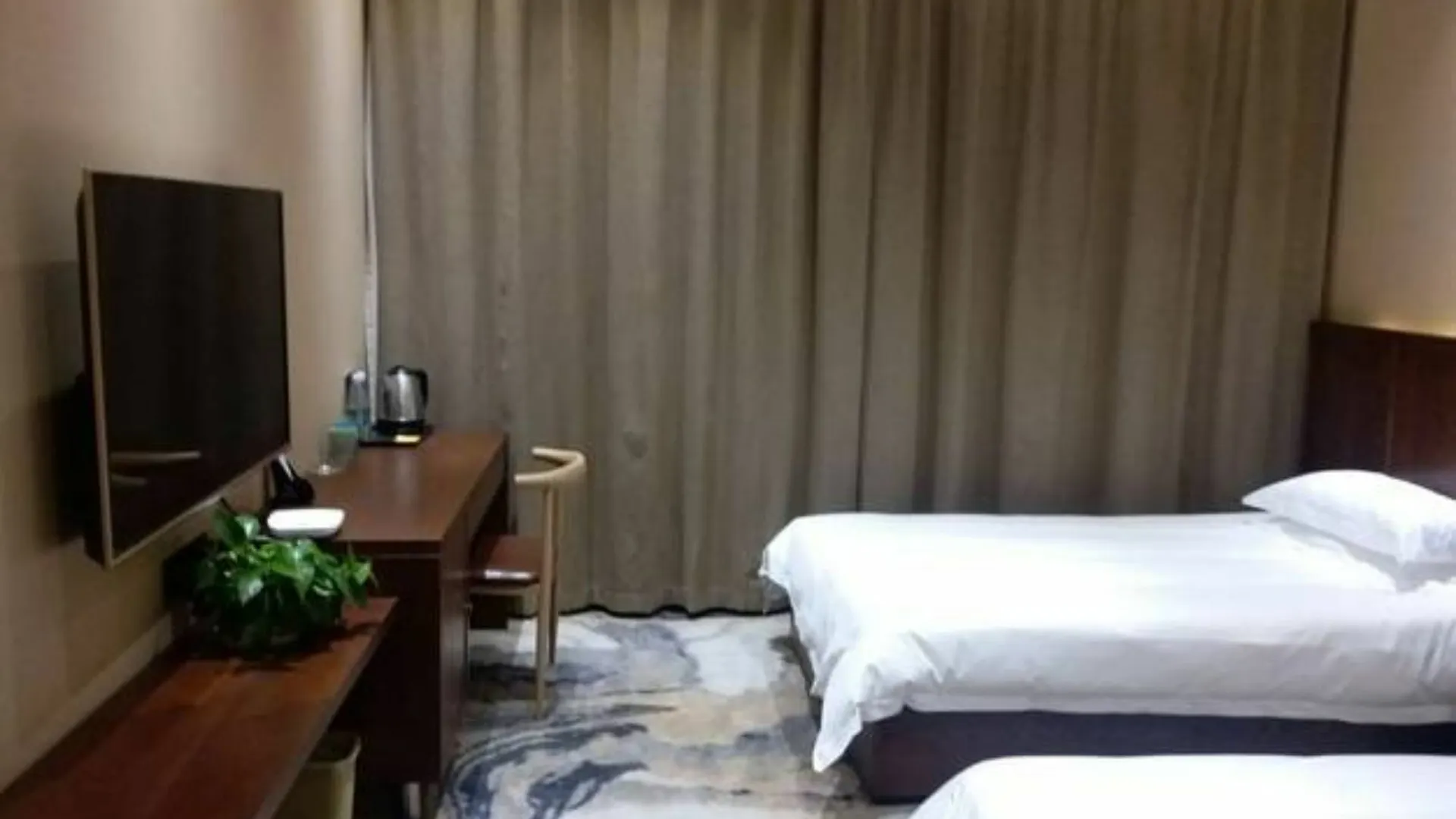 Luoyang Comfort Boutique Hotel