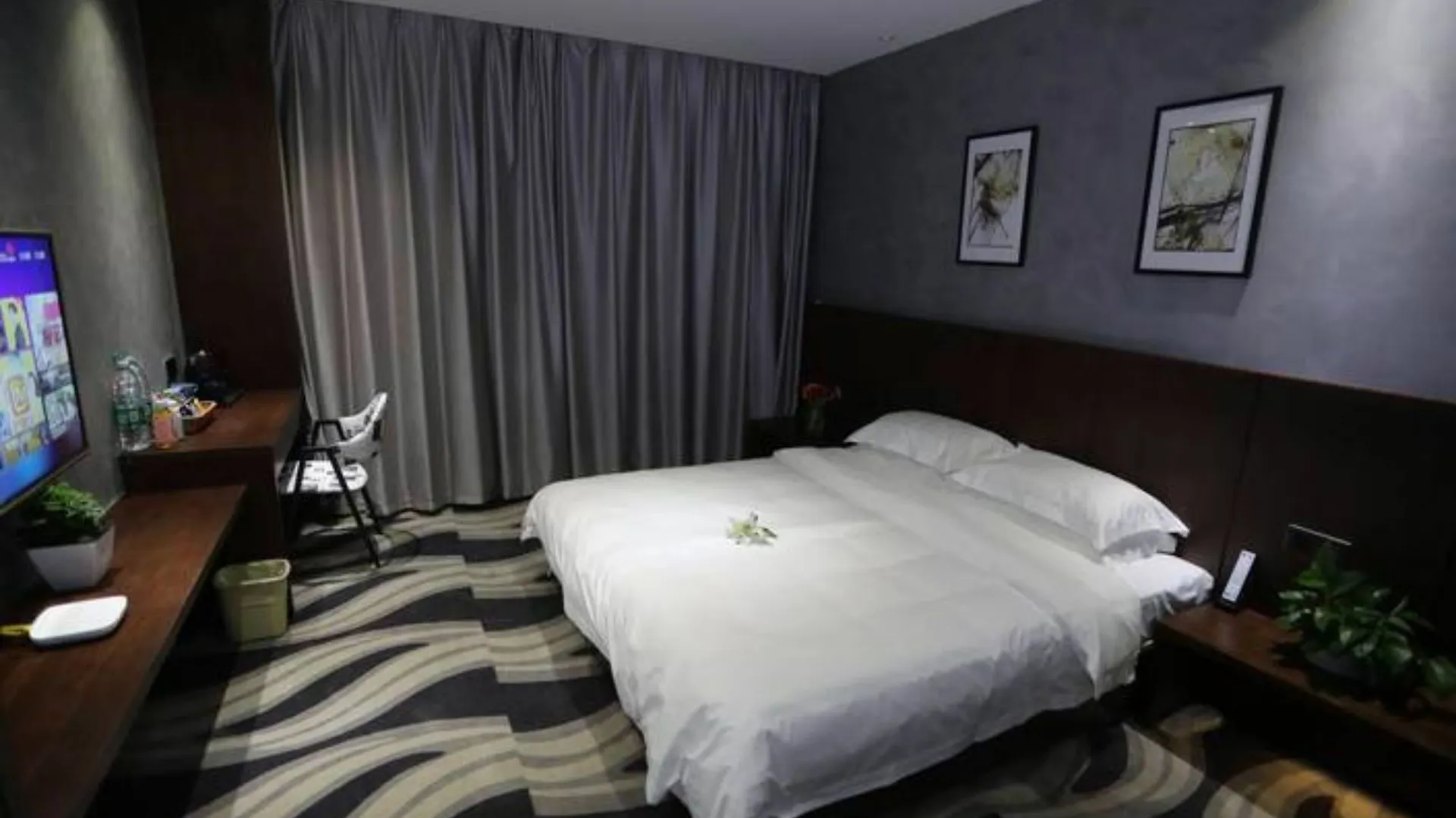 Luoyang Comfort Boutique Hotel