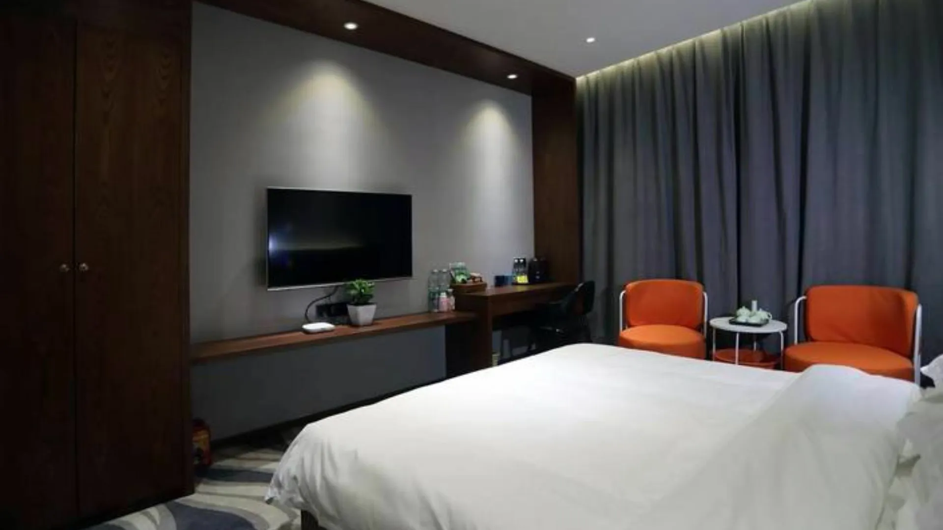 Luoyang Comfort Boutique Hotel